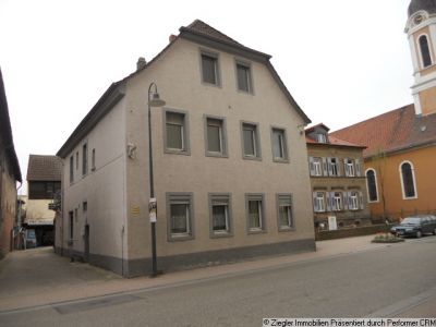 Baugrundstück mit denkmalgeschützem Haus in Edingen-Neckarhausen
