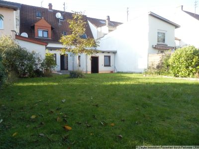 Reihenmittelhaus im alten Ortskern von Edingen mit kinderfreundlichem Garten