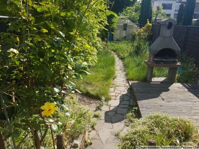 Nettes Haus mit idyllischem Garten in MA-Wallstadt, ideal für die kleine Familie